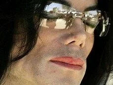 Личное имущество Майкла Джексона продано на аукционе.